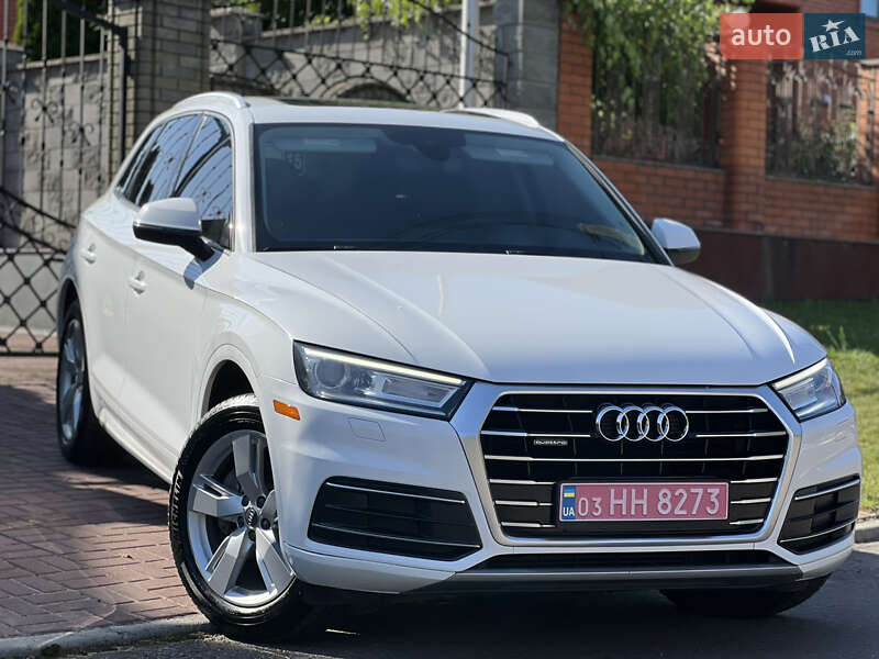 Внедорожник / Кроссовер Audi Q5 2018 в Ровно