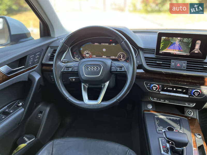 Внедорожник / Кроссовер Audi Q5 2018 в Ровно