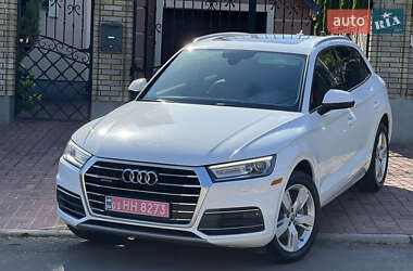 Внедорожник / Кроссовер Audi Q5 2018 в 