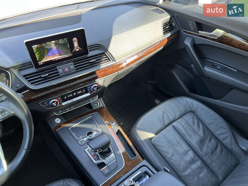 Внедорожник / Кроссовер Audi Q5 2018 в Ровно