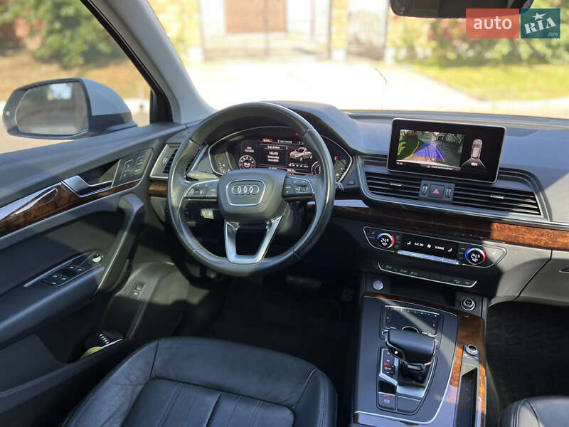 Внедорожник / Кроссовер Audi Q5 2018 в Ровно
