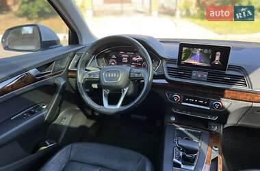 Внедорожник / Кроссовер Audi Q5 2018 в 