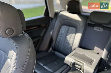 Внедорожник / Кроссовер Audi Q5 2018 в 
