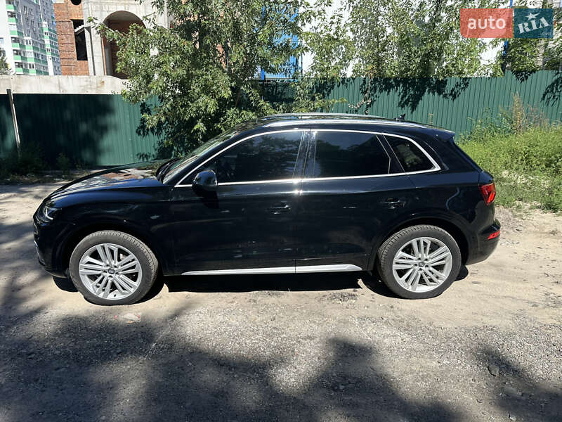 Внедорожник / Кроссовер Audi Q5 2018 в Киеве
