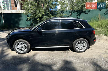 Внедорожник / Кроссовер Audi Q5 2018 в 