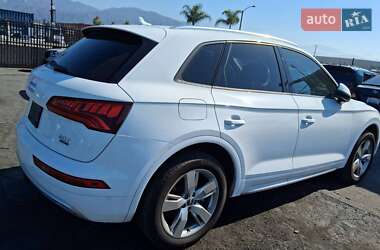Внедорожник / Кроссовер Audi Q5 2018 в 
