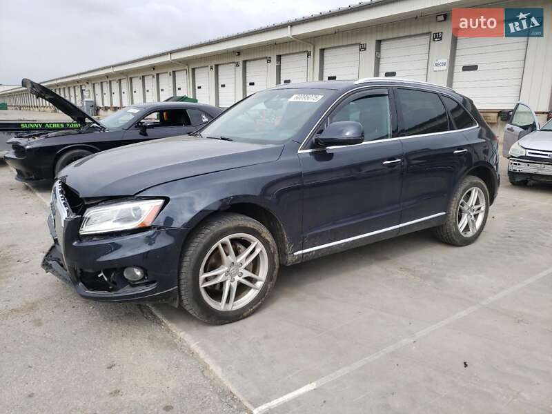 Внедорожник / Кроссовер Audi Q5 2016 в 
