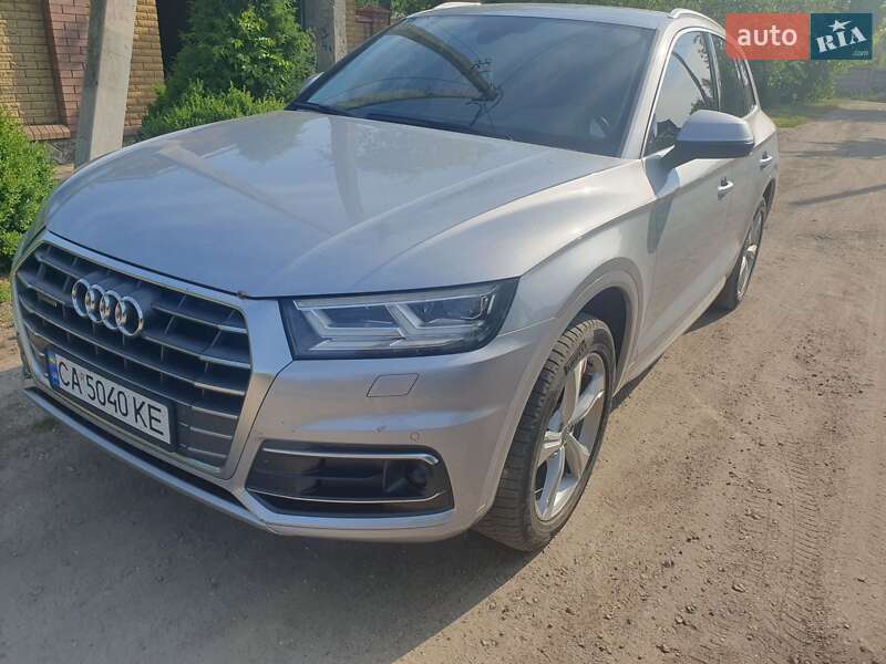 Внедорожник / Кроссовер Audi Q5 2017 в Каменке
