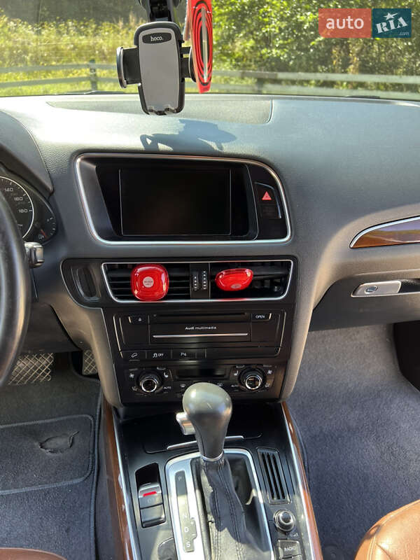 Внедорожник / Кроссовер Audi Q5 2011 в Ивано-Франковске