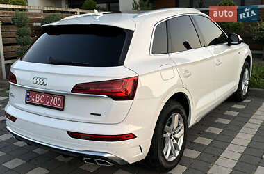 Внедорожник / Кроссовер Audi Q5 2022 в 