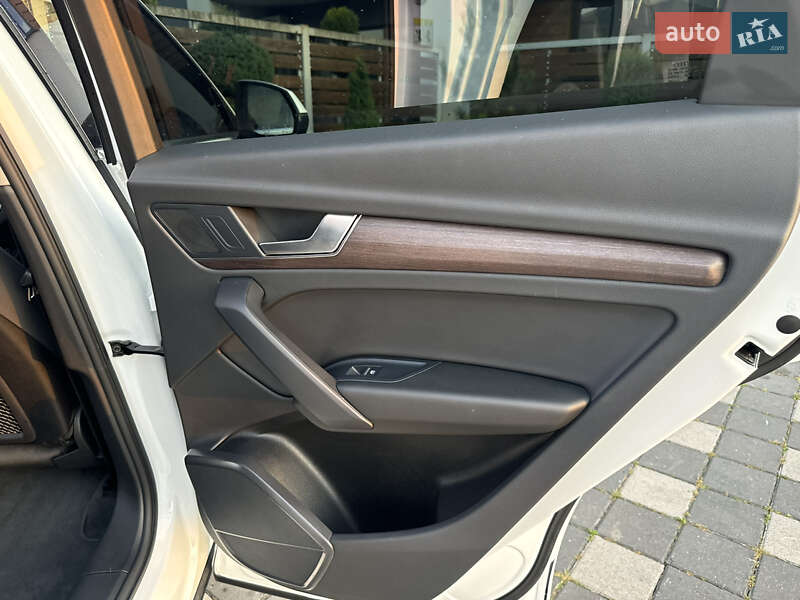 Внедорожник / Кроссовер Audi Q5 2022 в Стрые