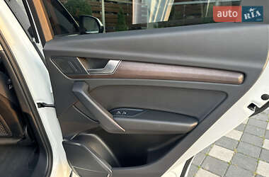 Внедорожник / Кроссовер Audi Q5 2022 в 