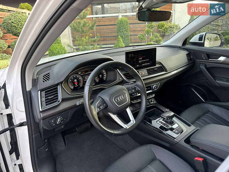 Внедорожник / Кроссовер Audi Q5 2022 в Стрые