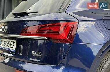 Внедорожник / Кроссовер Audi Q5 2021 в 
