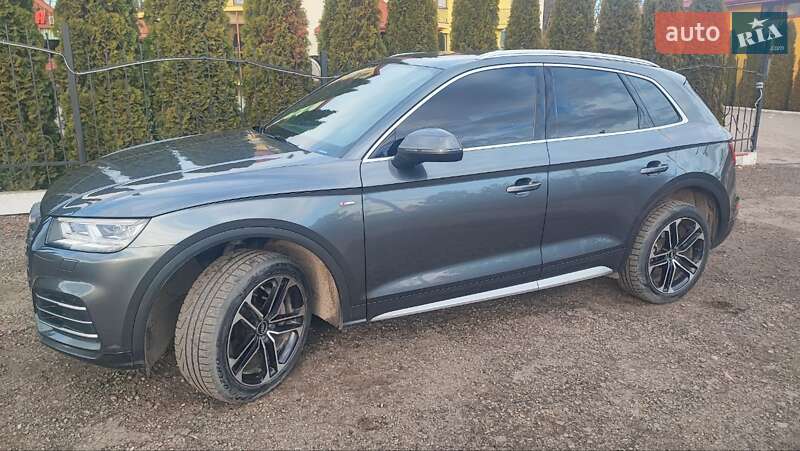 Внедорожник / Кроссовер Audi Q5 2017 в Дрогобыче