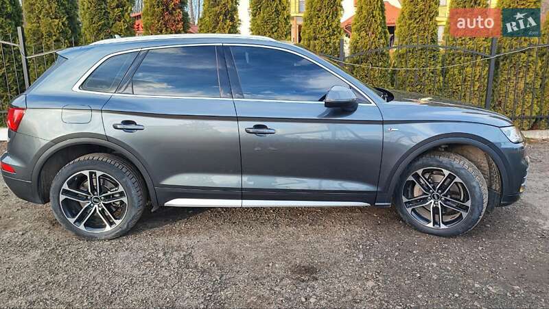 Внедорожник / Кроссовер Audi Q5 2017 в Дрогобыче