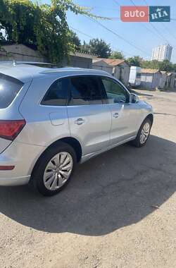 Внедорожник / Кроссовер Audi Q5 2012 в 