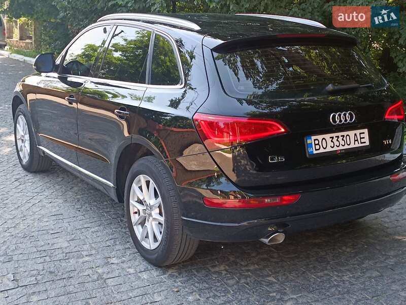 Внедорожник / Кроссовер Audi Q5 2013 в Черновцах