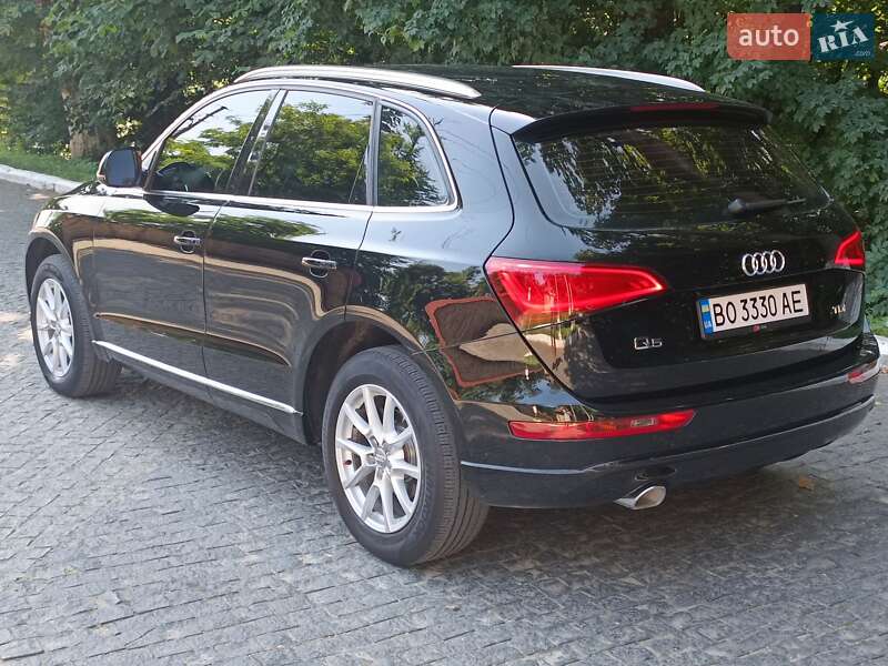 Внедорожник / Кроссовер Audi Q5 2013 в Черновцах