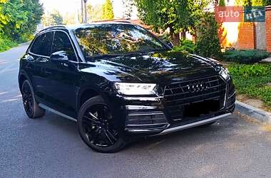 Внедорожник / Кроссовер Audi Q5 2018 в 