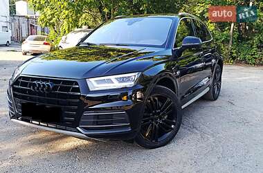 Внедорожник / Кроссовер Audi Q5 2018 в 