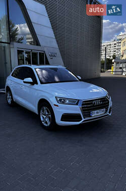 Позашляховик / Кросовер Audi Q5 2017 в Харкові