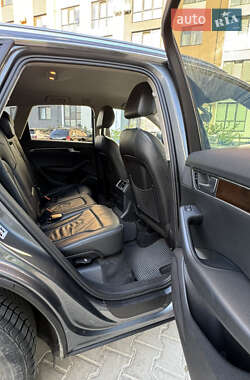 Внедорожник / Кроссовер Audi Q5 2012 в 