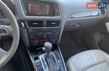 Внедорожник / Кроссовер Audi Q5 2011 в 