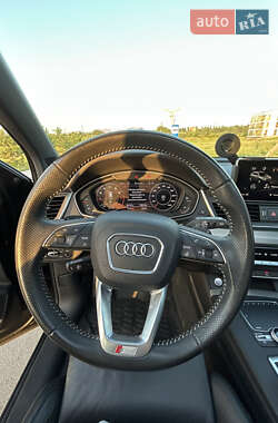 Внедорожник / Кроссовер Audi Q5 2017 в 