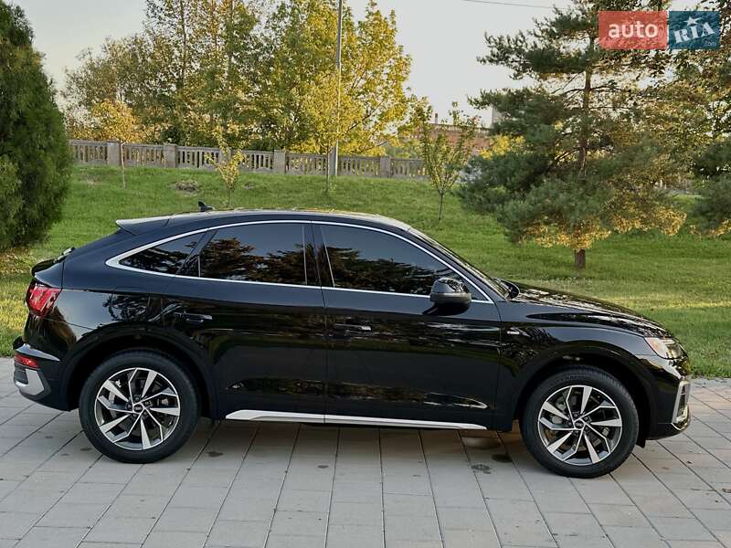 Внедорожник / Кроссовер Audi Q5 2022 в Киеве