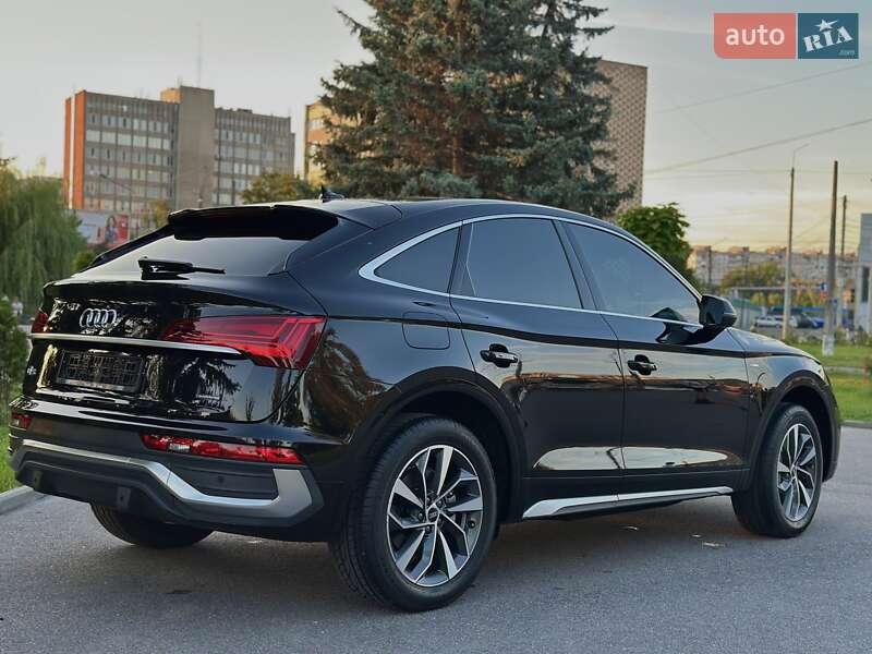 Внедорожник / Кроссовер Audi Q5 2022 в Киеве