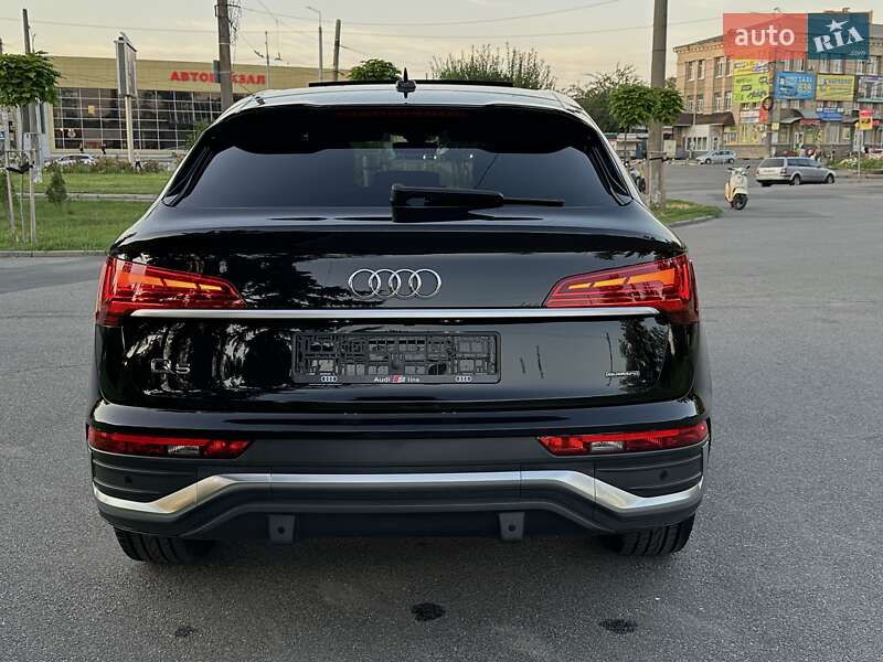 Внедорожник / Кроссовер Audi Q5 2022 в Киеве