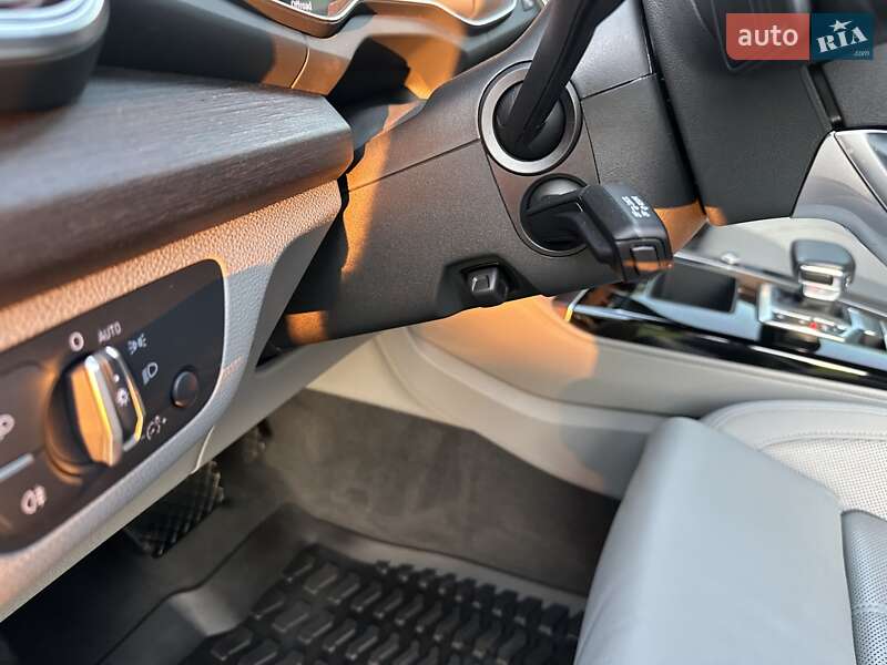 Внедорожник / Кроссовер Audi Q5 2022 в Киеве