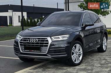 Позашляховик / Кросовер Audi Q5 2018 в Мукачевому