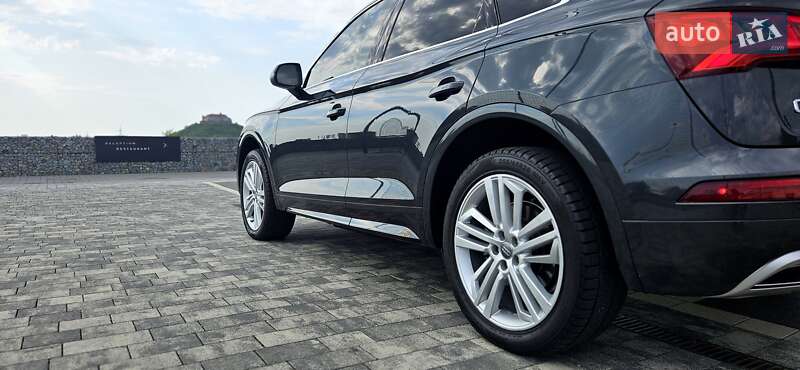 Внедорожник / Кроссовер Audi Q5 2018 в Мукачево