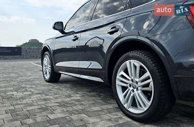 Внедорожник / Кроссовер Audi Q5 2018 в 