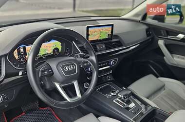 Внедорожник / Кроссовер Audi Q5 2018 в 