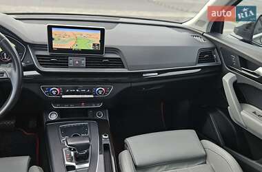Внедорожник / Кроссовер Audi Q5 2018 в 