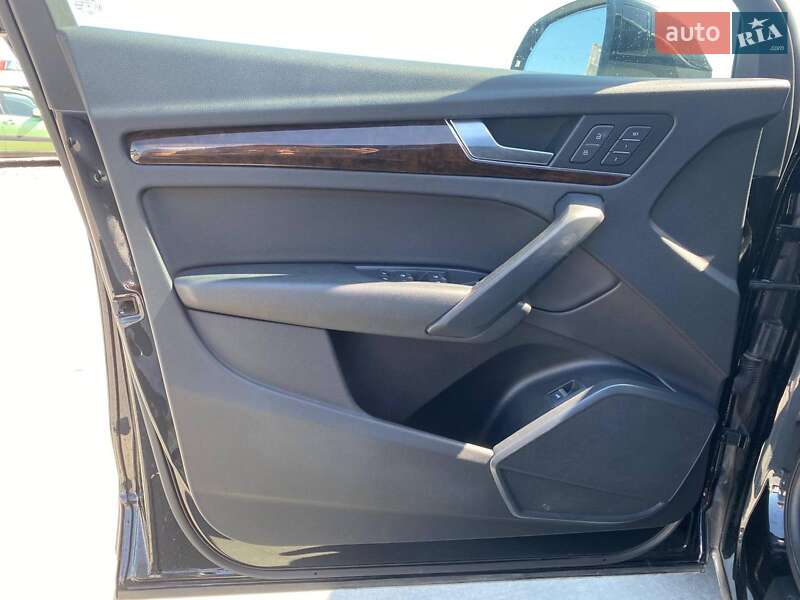 Внедорожник / Кроссовер Audi Q5 2019 в Львове