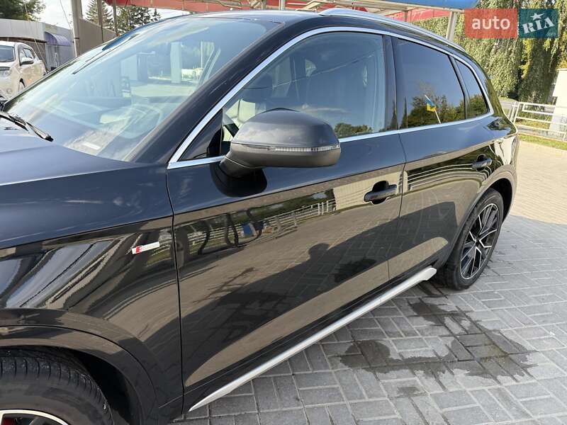 Внедорожник / Кроссовер Audi Q5 2020 в Тернополе
