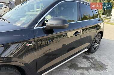 Позашляховик / Кросовер Audi Q5 2020 в 