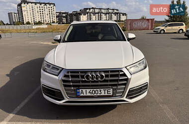Внедорожник / Кроссовер Audi Q5 2017 в 