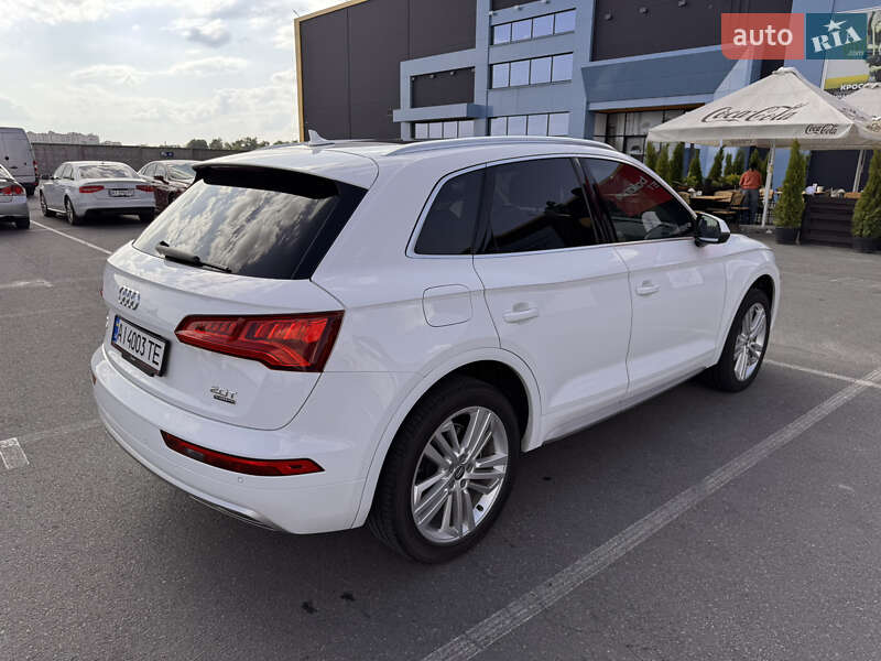 Внедорожник / Кроссовер Audi Q5 2017 в Софиевской Борщаговке