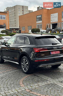 Внедорожник / Кроссовер Audi Q5 2021 в 