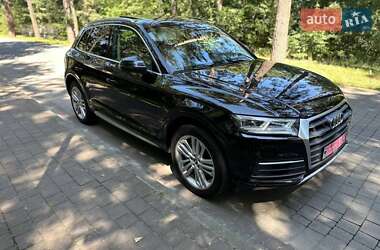 Внедорожник / Кроссовер Audi Q5 2017 в 