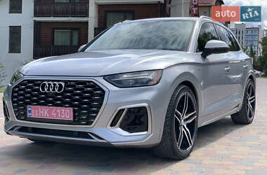 Внедорожник / Кроссовер Audi Q5 2021 в 