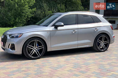 Внедорожник / Кроссовер Audi Q5 2021 в 