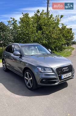 Внедорожник / Кроссовер Audi Q5 2015 в 