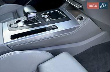Внедорожник / Кроссовер Audi Q5 2019 в 