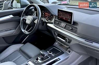 Внедорожник / Кроссовер Audi Q5 2019 в 